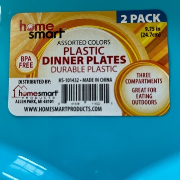 14 new plastic picnic dinner plates 9.75” green - Picture 3 of 4